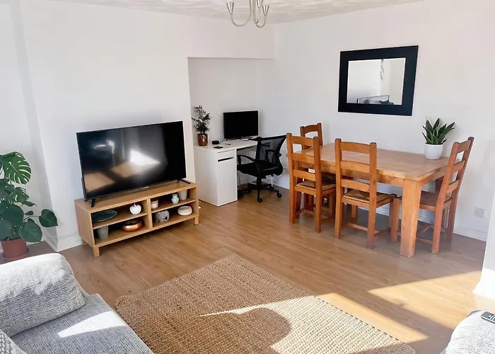 Seaview Apartment In Southsea